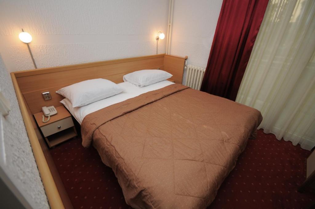 بانيا لوكا Golden Card Motel الغرفة الصورة