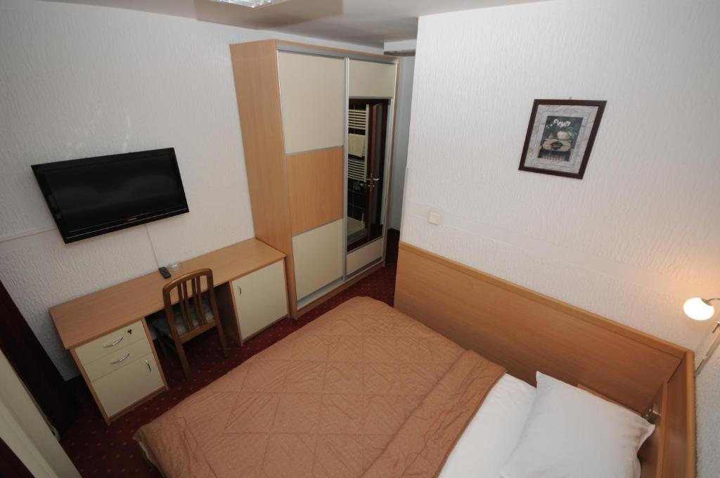 بانيا لوكا Golden Card Motel الغرفة الصورة